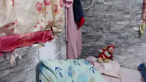 Ela online show from November 13, 2025, 12:15 pm