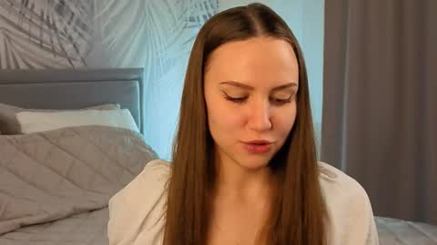 Zoe online show from February 22, 2026, 4:24 am