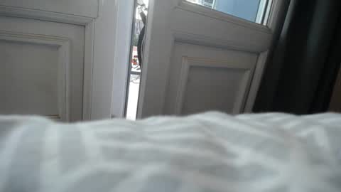 Snapshot of simur_sahso chatting on December 20, 2024, 3:31 pm Sofi wed. - sat. 11am - 11 pm and Santi with Sofi sun.. - tue. 11 am - 5 pm europe online show from December 20, 2024, 3:31 pm