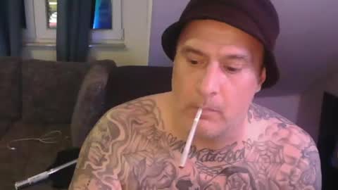 sinalco1975 online show from October 30, 2025, 3:52 am