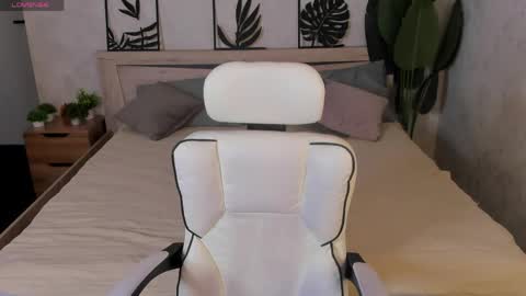 Snapshot of sindy_ortega chatting on April 24, 2026, 12:57 am Hi my name is Cindy Id love to see you on my stream. My schedule for the week 2 GMT 3am-9am MoTuFrSaSu online show from April 24, 2026, 12:57 am