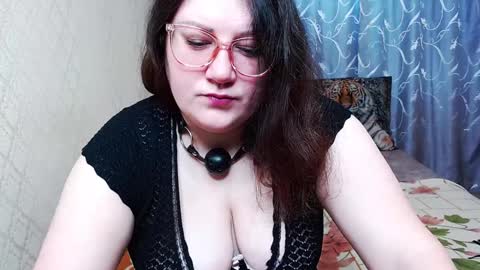 Angela online show from December 2, 2024, 7:25 am