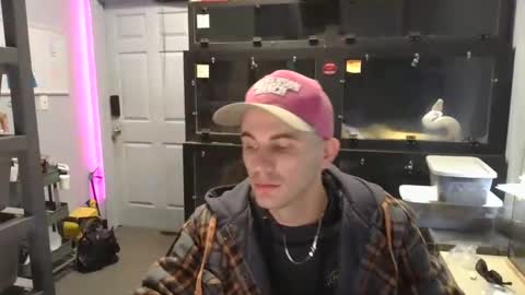 sinfullv online show from December 4, 2024, 6:06 pm