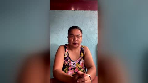 sinfullwife6969 online show from April 15, 2026, 2:18 am