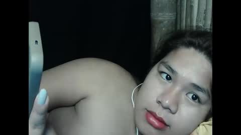 Snapshot of singleheart05 chatting on May 16, 2026, 12:40 am singleheart05 online show from May 16, 2026, 12:40 am