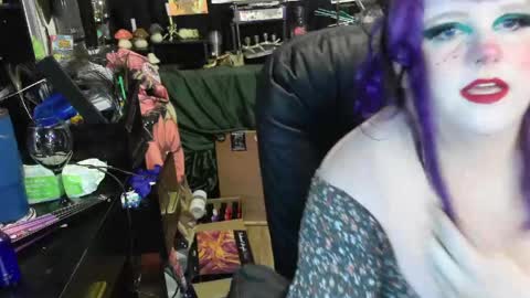 Snapshot of sinstresshemlock chatting on April 24, 2026, 2:14 am Sinstress hemlock online show from April 24, 2026, 2:14 am