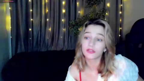 Sinty Noria online show from February 26, 2025, 4:14 am