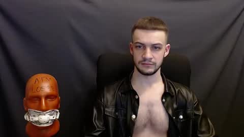 Snapshot of sir_damien chatting on December 8, 2024, 4:18 pm Sir Damien online show from December 8, 2024, 4:18 pm