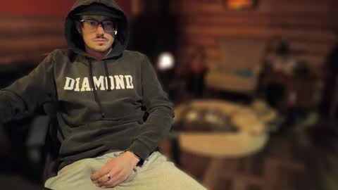 Snapshot of sirdaddymcqween chatting on March 1, 2026, 11:01 am Sir Daddy McQween online show from March 1, 2026, 11:01 am