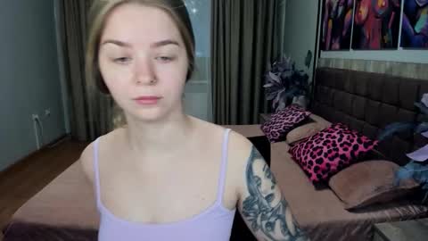Snapshot of sirenabloom chatting on May 11, 2026, 4:29 am SirenaBloom online show from May 11, 2026, 4:29 am