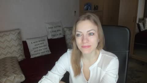 Snapshot of sirenasilk chatting on January 19, 2026, 3:10 am sirenasilk online show from January 19, 2026, 3:10 am