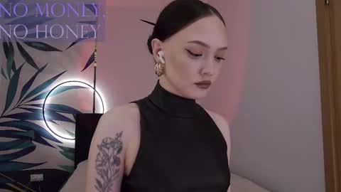 Goddess Sirena online show from February 26, 2026, 4:28 pm