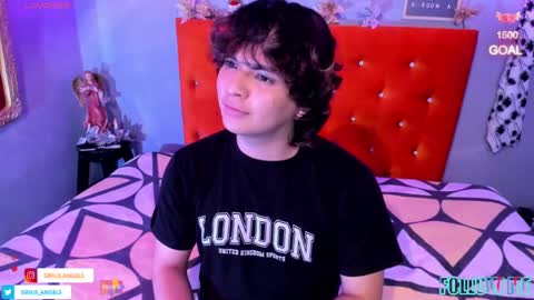 Snapshot of sirius_angels chatting on December 1, 2024, 10:43 pm Sirius angels online show from December 1, 2024, 10:43 pm