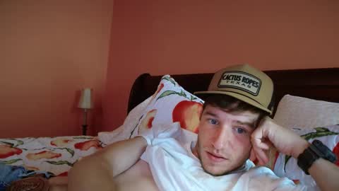 Snapshot of siscohater chatting on October 7, 2025, 9:23 pm James online show from October 7, 2025, 9:23 pm