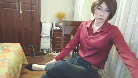 Sissy Ada online show from April 27, 2026, 1:42 pm