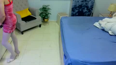 D i f a  Ana Arbeh shemale online show from March 21, 2026, 7:13 am