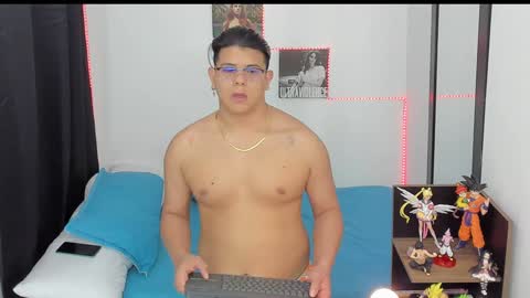 Siul Thompson online show from December 2, 2024, 11:29 pm