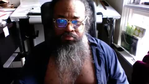 Snapshot of siyah_sakal chatting on December 18, 2024, 1:34 pm siyah_sakal online show from December 18, 2024, 1:34 pm