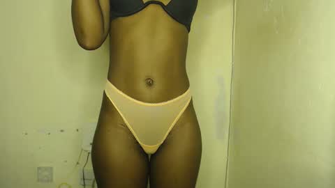sizzly_ass online show from April 9, 2026, 6:19 am
