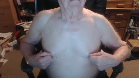 sjbottomboi online show from October 2, 2025, 3:24 am