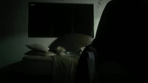 Snapshot of skanky_little_dolls chatting on November 19, 2025, 2:17 pm skanky_little_dolls online show from November 19, 2025, 2:17 pm