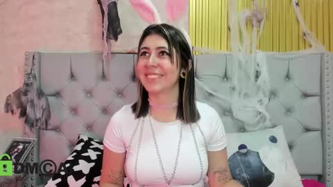 Skarlet online show from October 17, 2025, 4:42 pm