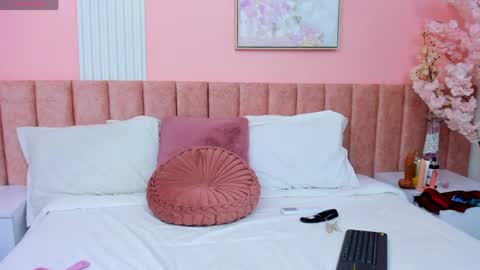 skarletkiss_ online show from April 20, 2026, 6:42 pm