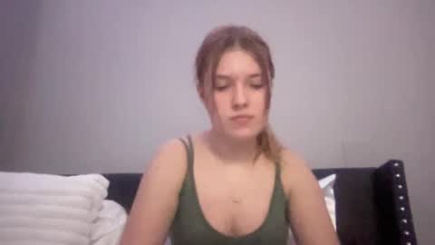 Snapshot of skiimaskabby chatting on February 6, 2025, 8:29 am skiimaskabby online show from February 6, 2025, 8:29 am