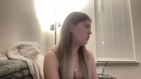 Snapshot of skiimaskabby chatting on February 3, 2026, 12:09 am skiimaskabby online show from February 3, 2026, 12:09 am