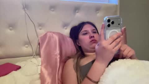 Snapshot of skiimaskabby chatting on February 11, 2026, 6:51 am skiimaskabby online show from February 11, 2026, 6:51 am