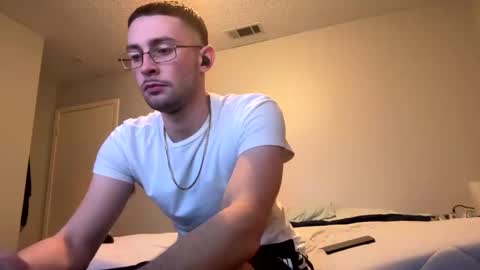 Snapshot of skinndick214 chatting on September 12, 2025, 11:59 pm daddy online show from September 12, 2025, 11:59 pm