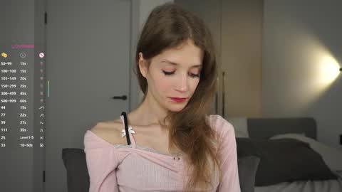 Snapshot of skinny_eve chatting on October 19, 2025, 5:35 pm Emily online show from October 19, 2025, 5:35 pm