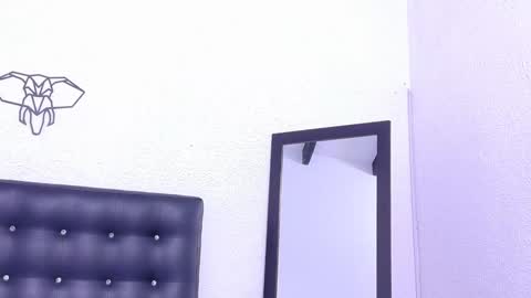 skinny_hottie18 online show from January 13, 2025, 4:30 pm