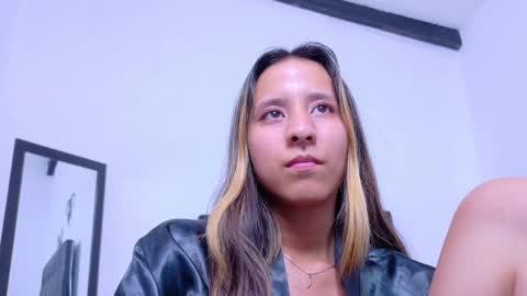 skinny_hottie18 online show from February 7, 2025, 5:18 pm