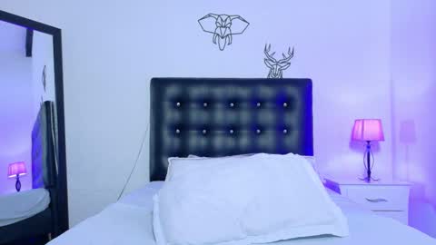 skinny_hottie18 online show from February 10, 2025, 1:55 pm