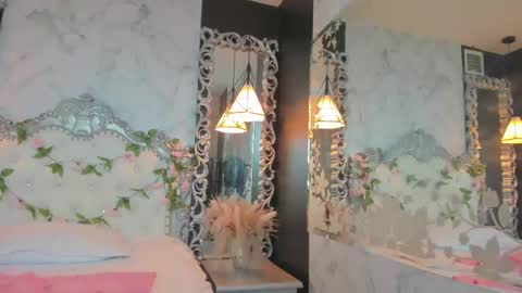 Snapshot of skinny_linda chatting on February 15, 2025, 4:23 pm online show from February 15, 2025, 4:23 pm