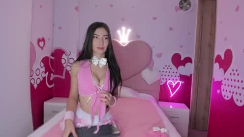 Snapshot of skinny_linda chatting on March 12, 2025, 10:16 am online show from March 12, 2025, 10:16 am