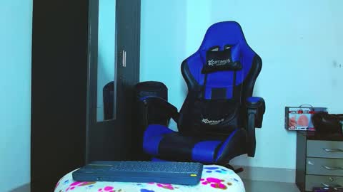 skinny marked online show from February 6, 2025, 2:26 pm