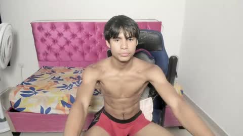 Snapshot of skinny_sam23 chatting on June 5, 2026, 5:58 am sam online show from June 5, 2026, 5:58 am