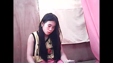 Snapshot of skinnypinay318706 chatting on December 2, 2024, 4:42 am Skinnypinay318706 online show from December 2, 2024, 4:42 am