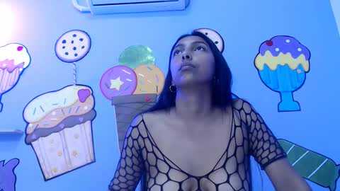 Snapshot of skinnysexzara18 chatting on March 2, 2026, 5:19 am zarfa online show from March 2, 2026, 5:19 am