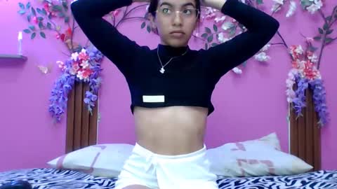 sofia online show from December 5, 2025, 1:20 pm