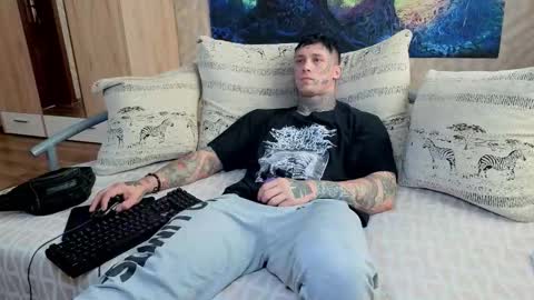 skirlingod online show from September 10, 2025, 5:18 am