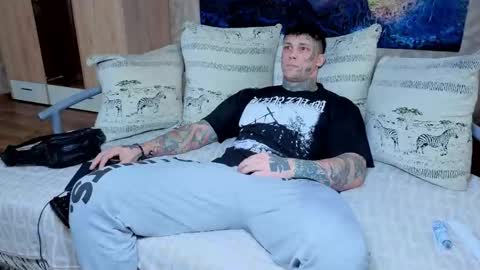 skirlingod online show from September 12, 2025, 4:45 am