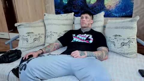 skirlingod online show from September 18, 2025, 6:59 am