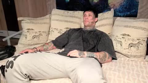 skirlingod online show from October 10, 2025, 5:17 am
