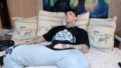 skirlingod online show from October 13, 2025, 5:07 am