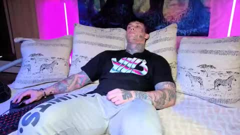 skirlingod online show from October 17, 2025, 4:48 am