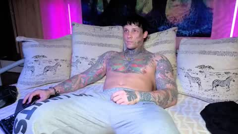 skirlingod online show from October 19, 2025, 4:35 am