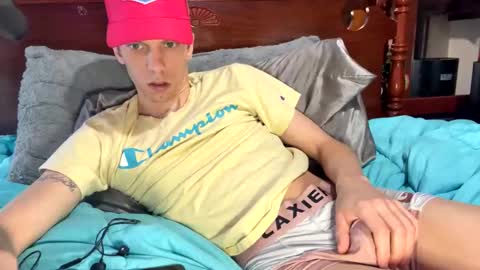 Snapshot of skittles933 chatting on March 6, 2025, 12:09 pm Skittles online show from March 6, 2025, 12:09 pm